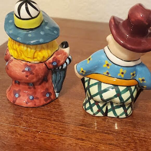 Vintage Steven McGovney Ceramic Salt & Pepper Shakers‎ Hand Painted Lady Sheriff - Picture 10 of 11